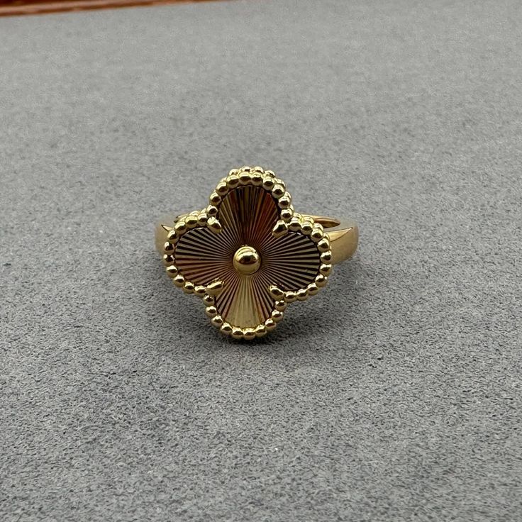 Gold Clover Ring