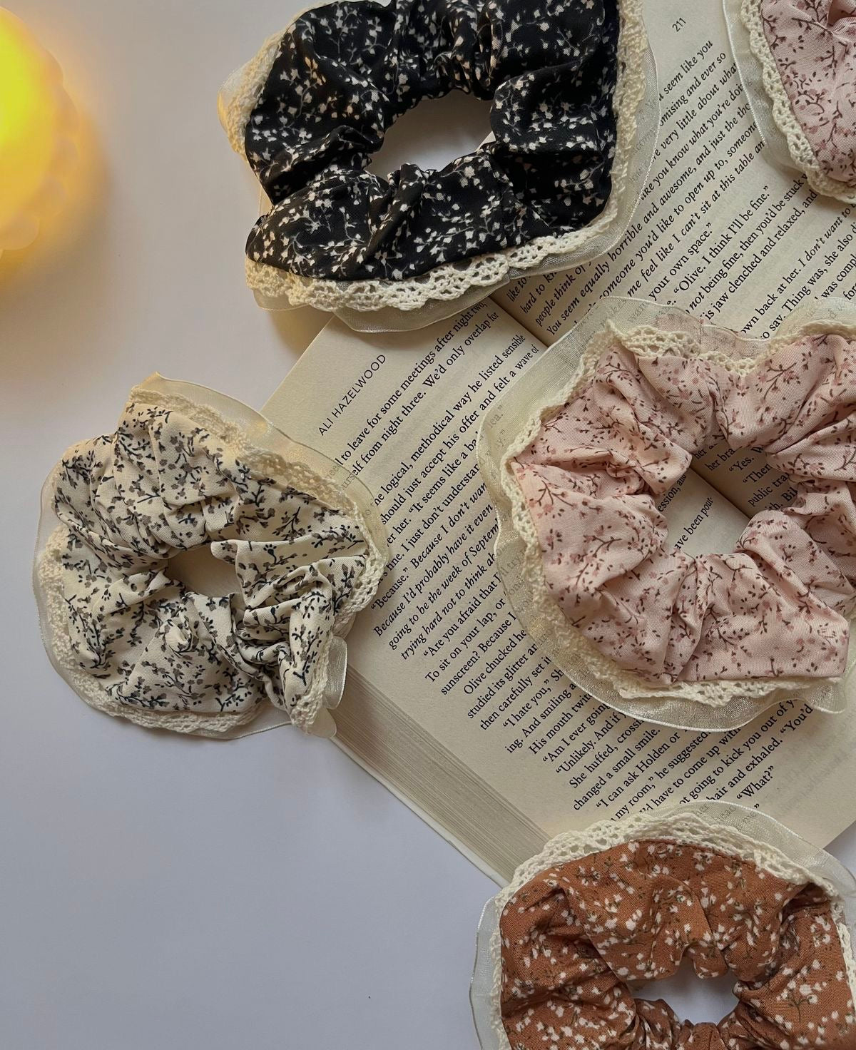 Frill & Fluff Scrunchy (pack of 1)