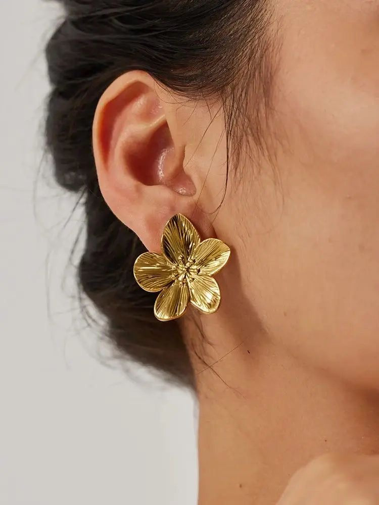 Elegant Golden Flower Statement Earring