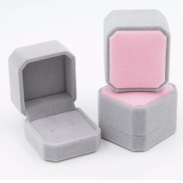 Pretty Velvet Ring Box for Gift Packaging (only box)