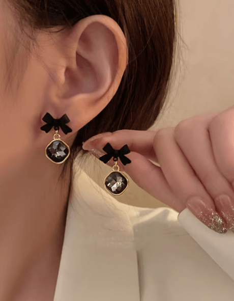 Elegant Black Bowknot Crystal Drop - SubhagAlankar