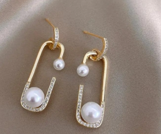 Aira's Contemporary Pearl Drop Earring - SubhagAlankar
