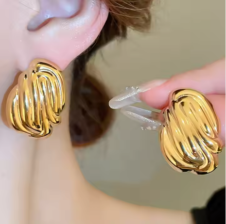 Elegant Stylish Abstract Swirl Stud - SubhagAlankar