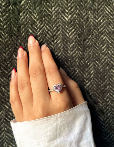 Elegant Pink Heart Stone Silver Ring