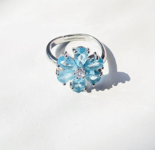 Elegance Blue Floral Ring
