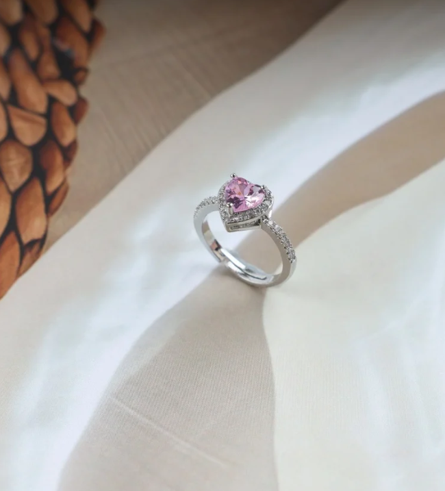Elegant Pink Heart Stone Silver Ring