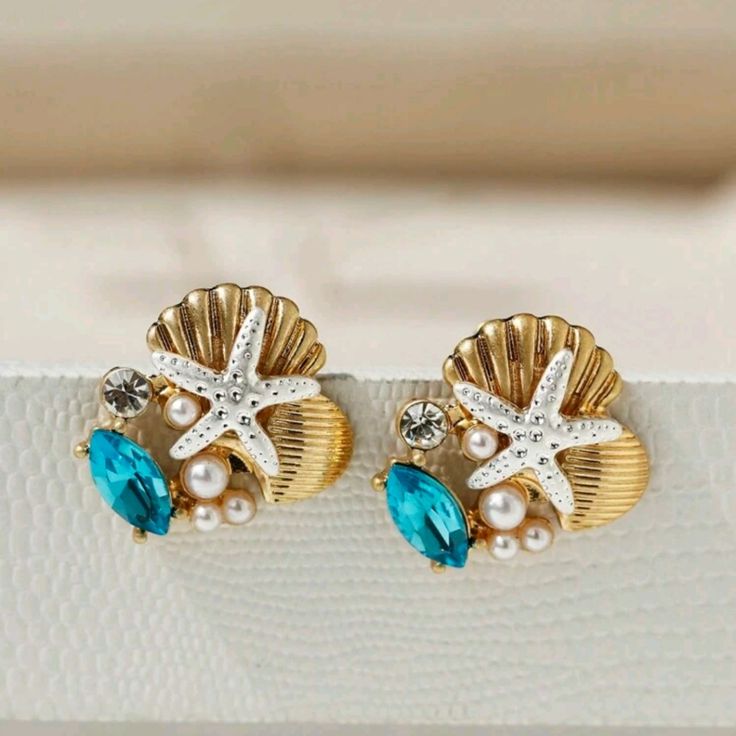 Seabelle Studs