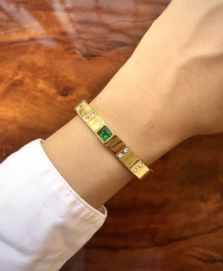 Cosmo Green Thin Wrist/ Baby Size bracelet