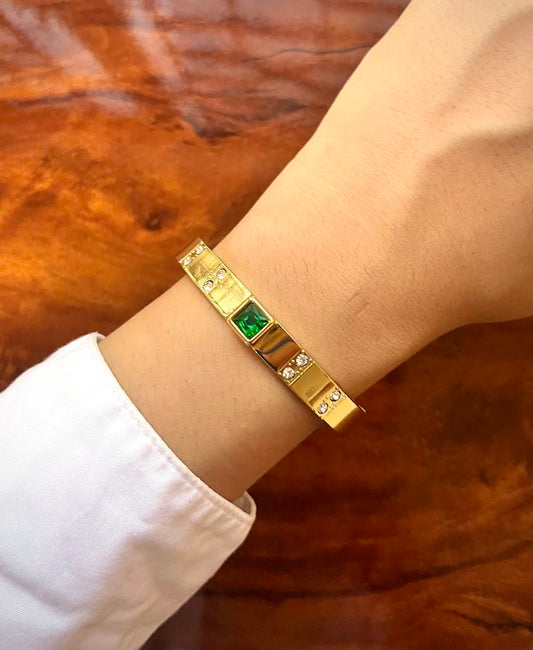 Cosmo Green Thin Wrist/ Baby Size bracelet