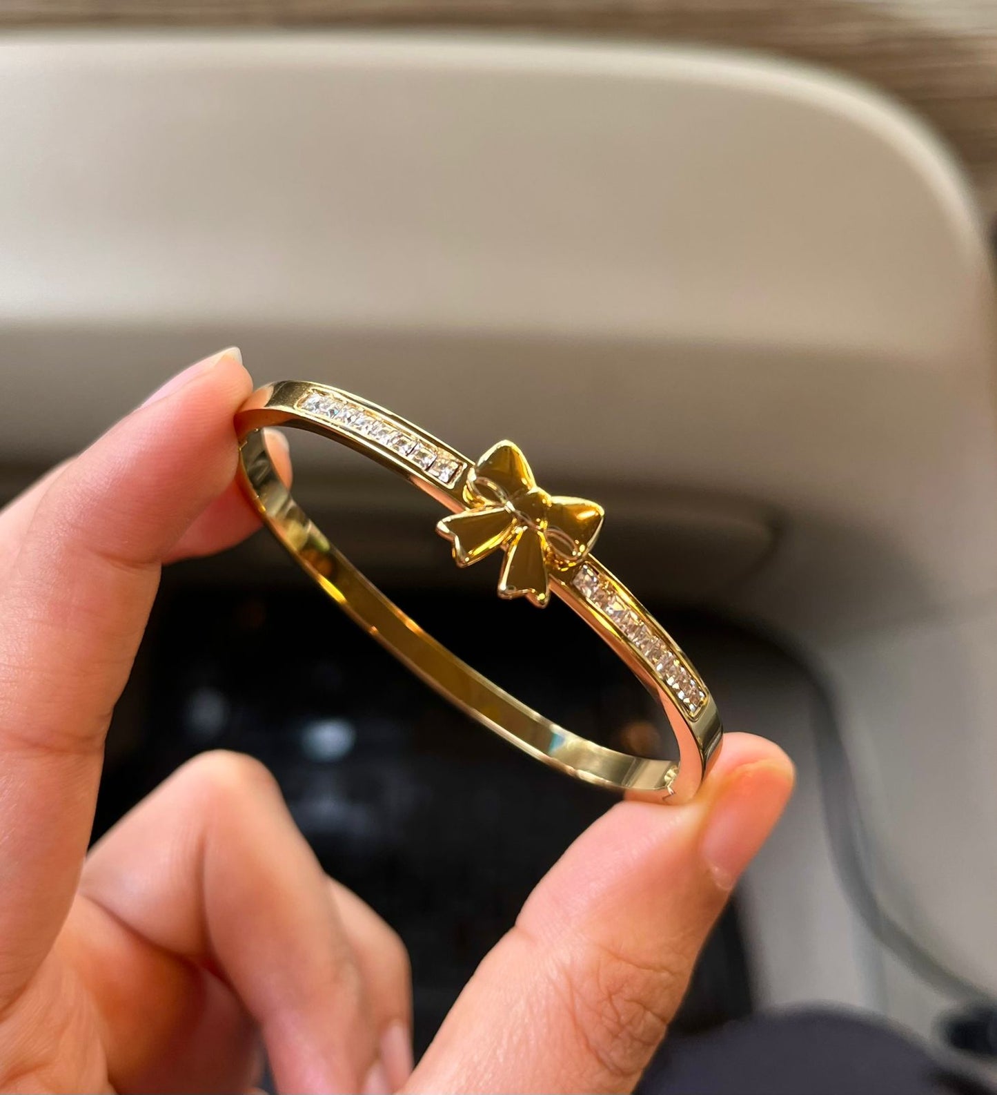 What a bow-it? Thin Wrist/ Baby Size bracelet