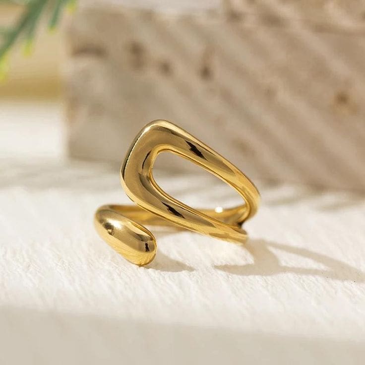 18k Golden Open Curve Ring