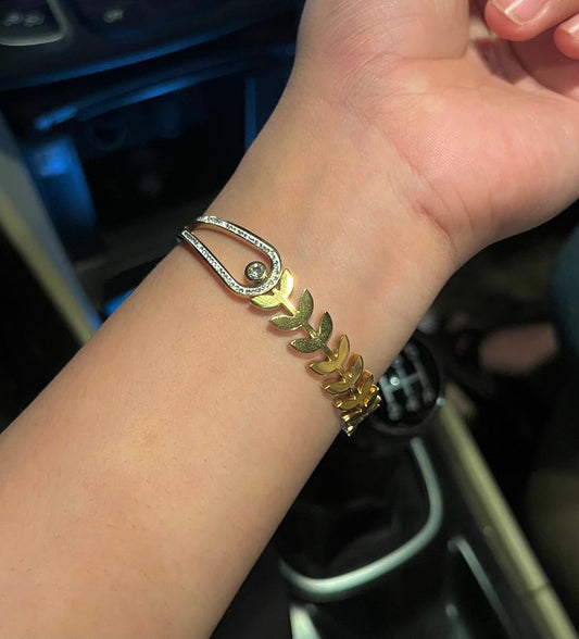 Eon Link Thin Wrist/ Baby Size bracelet