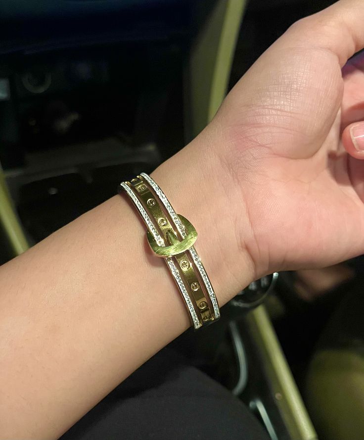 Bold Buckle Thin Wrist/ Baby Size bracelet