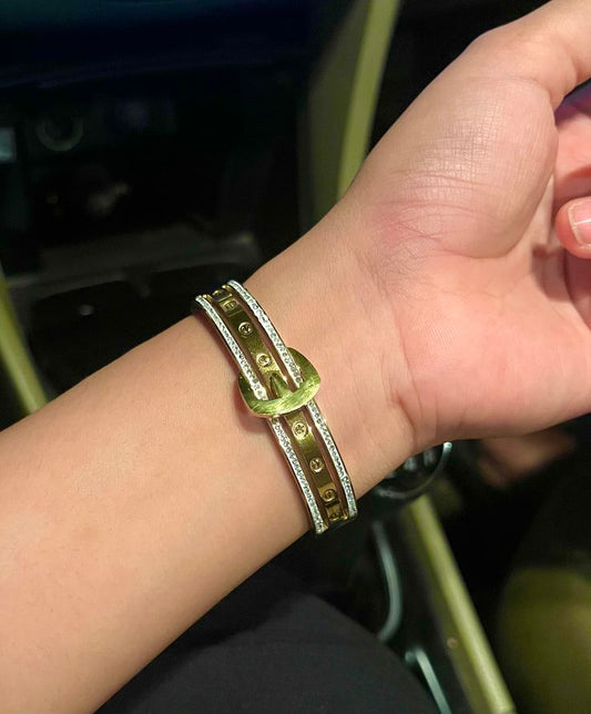 Bold Buckle Thin Wrist/ Baby Size bracelet