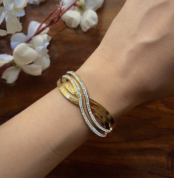 Dai infinity Thin Wrist/ Baby Size bracelet