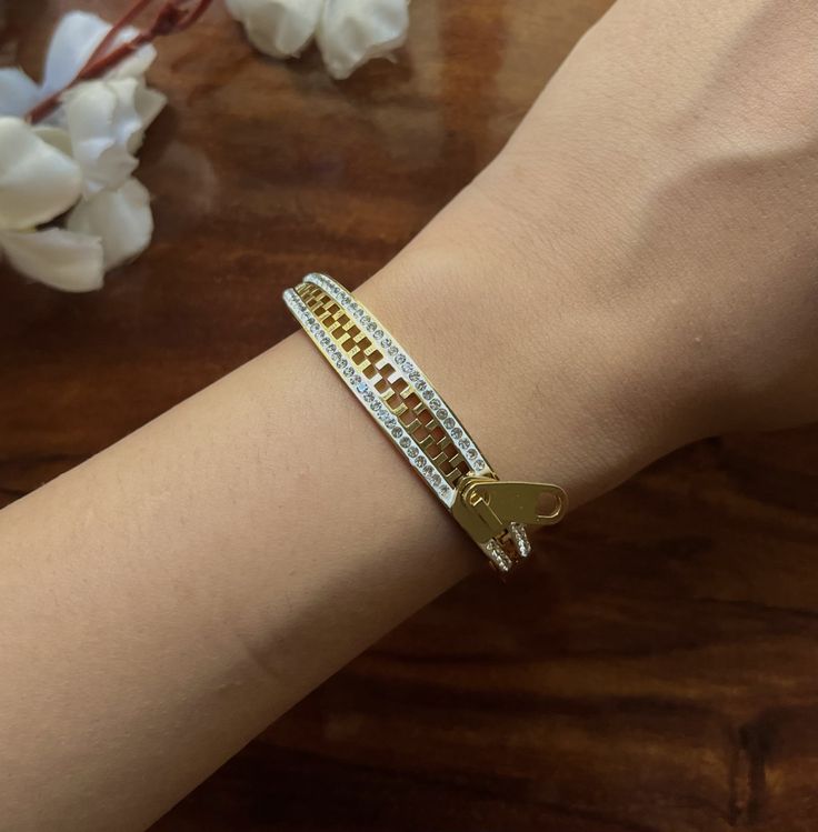 Zip Thin Wrist/ Baby Size bracelet
