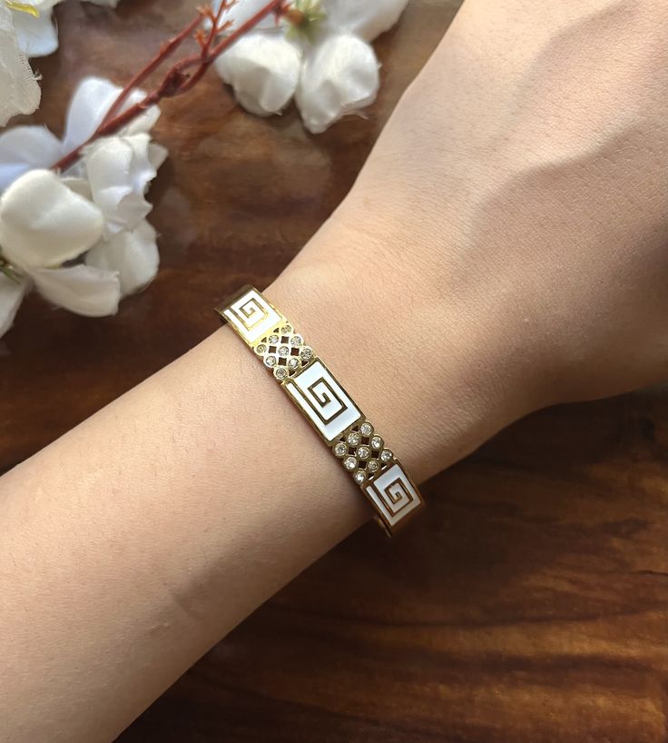 Nerina Thin Wrist/ Baby Size bracelet