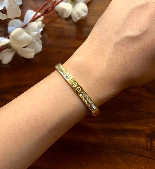 Saphira Thin Wrist/ Baby Size bracelet