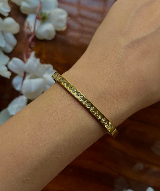 Zuri Sleek Thin Wrist/ Baby Size bracelet