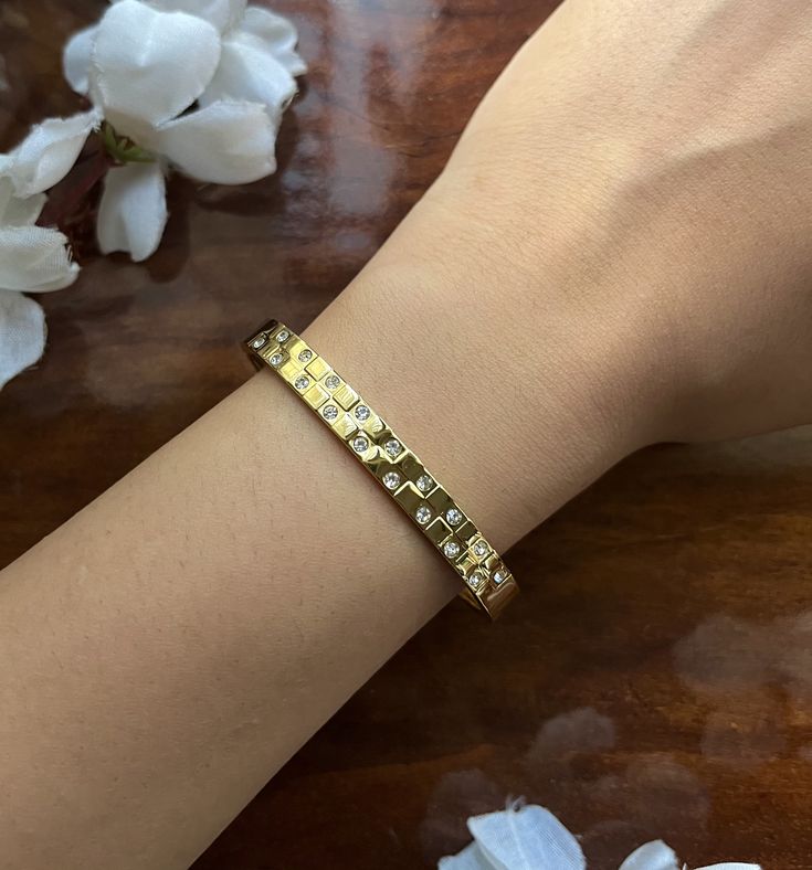 Sprinkle stones Thin Wrist/ Baby Size bracelet