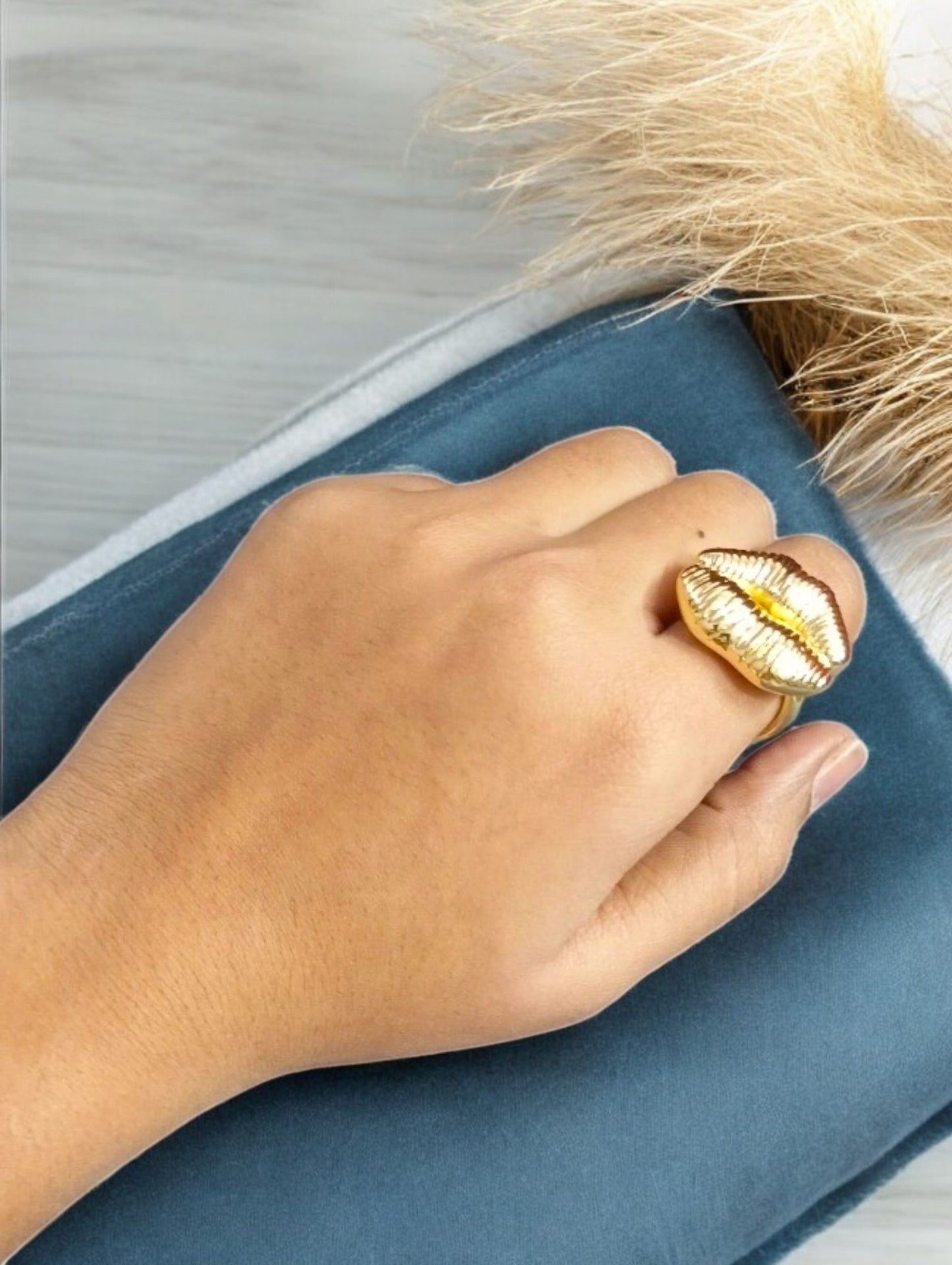 18k Gold Pated Adjustable Bold Kiss Ring