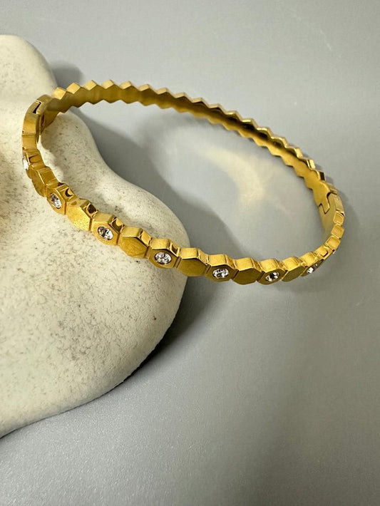 Honey Comb Thin Wrist/ Baby Size bracelet
