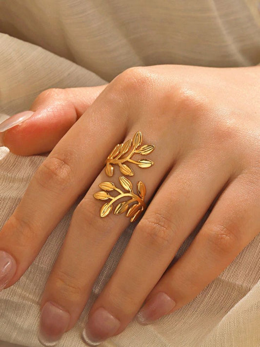 Golden Leaf Whirl Ring