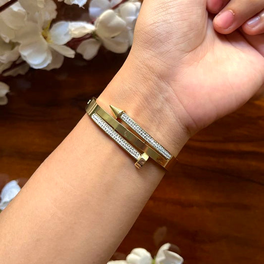 Axis Thin Wrist/ Baby Size bracelet