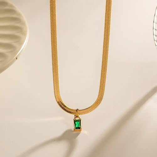 Tia's Emerald Rectangular Necklace