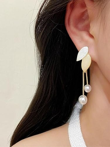 Ari's Leaf Pearl Dangle Earrings