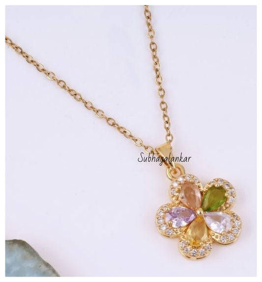 Yuna's Colourful Flower Peandant Necklace - Golden