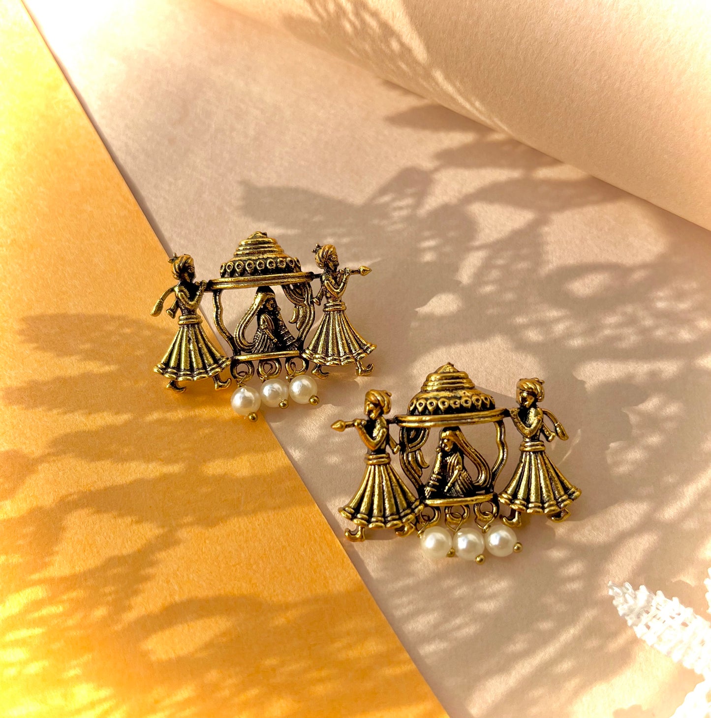 Doli Gold Studs