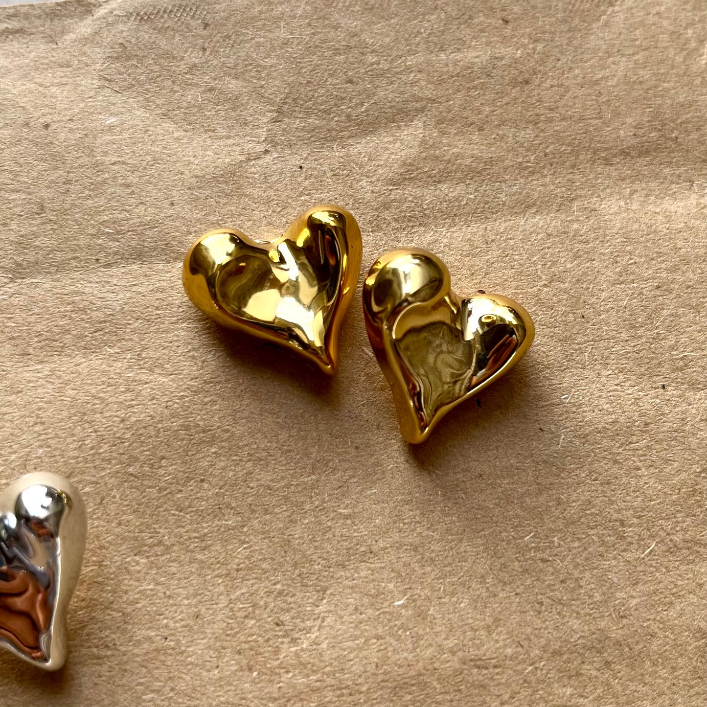 Agnes Mini Gold Heart Earring