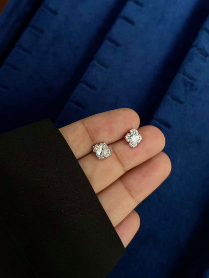 Belle Stud - Platinum Plated