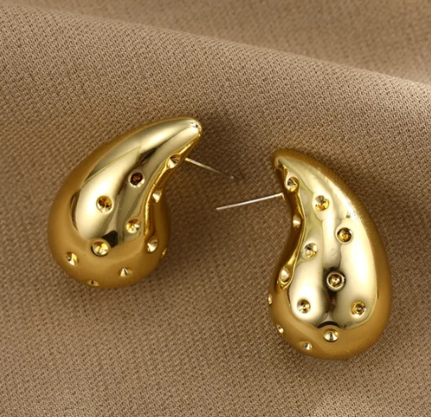 Dotted Gold Water Drop Earring