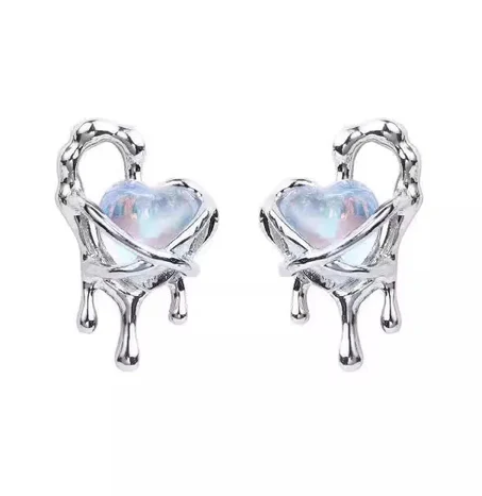 Melt For Me - Ice heart Stud