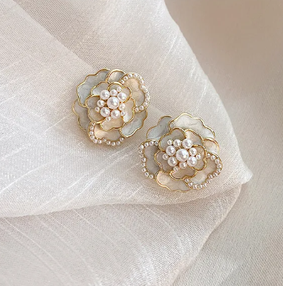 Blossom White Pearl Earrings