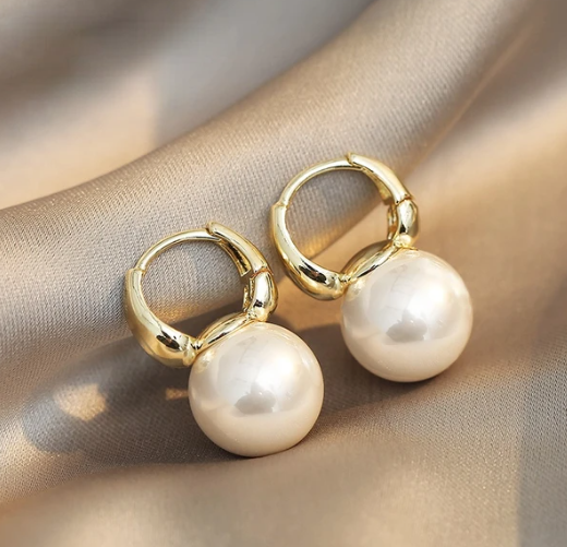 Dainty Gold Pearl Dangle Earrings