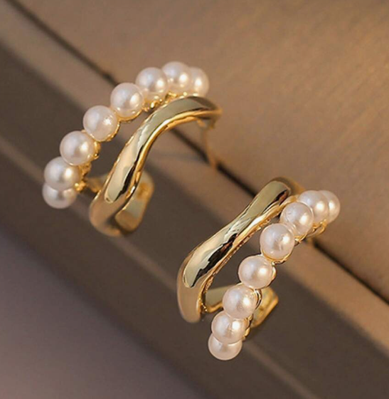 Dainty Pearl Gold Hoop