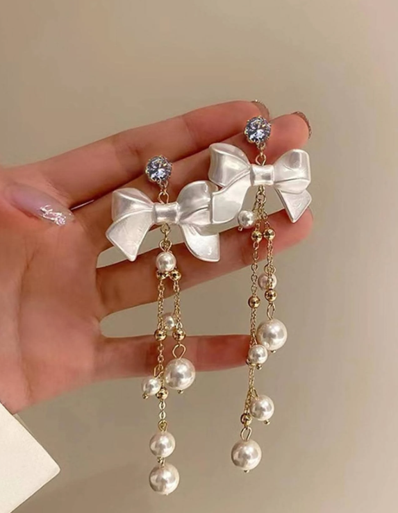 Dreamy White Bow Earrings