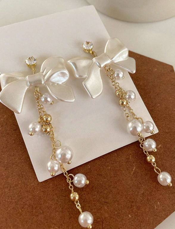 Dreamy White Bow Earrings