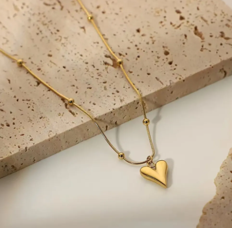 Bella's Heart Necklace - 18K Gold Plated