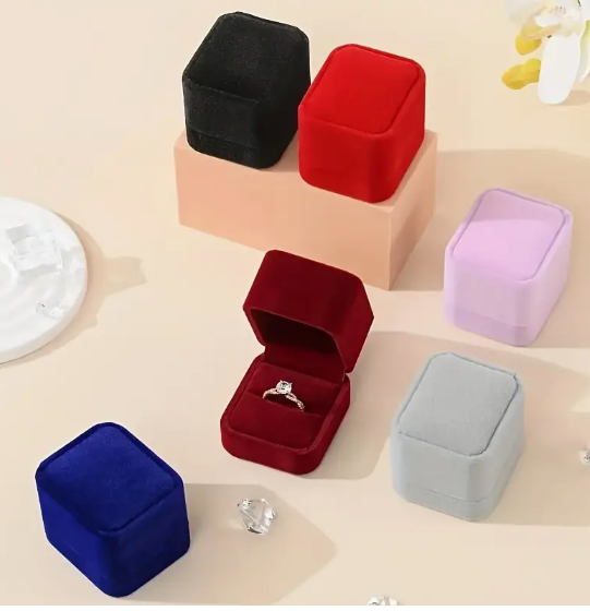 Pretty Velvet Ring Box for Gift Packaging (Random Color) (only box)