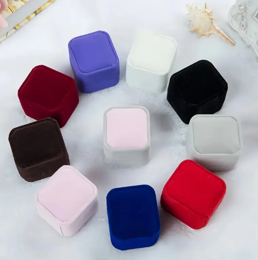 Pretty Velvet Ring Box for Gift Packaging (Random Color) (only box)