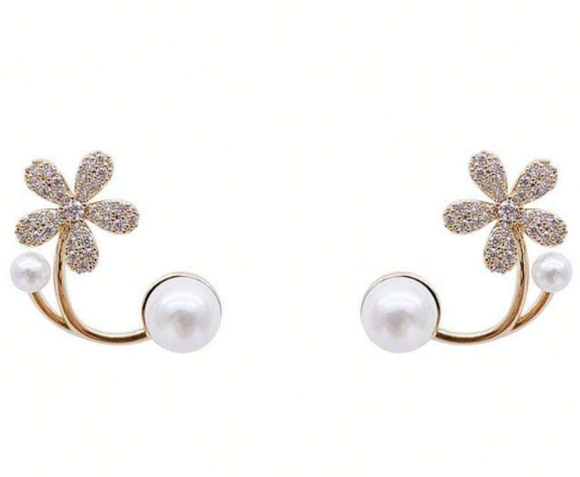 Minimalist Floral Pearl Stud