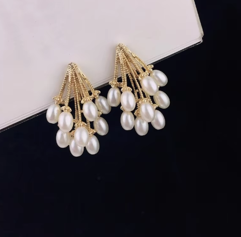 Olivia Cluster Pearl Stud