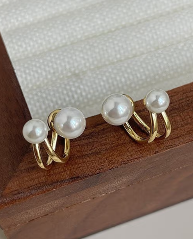 Dainty Double Pearl Stud