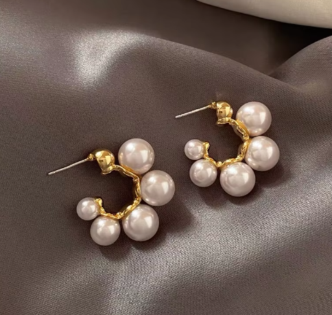 Elegant Pearl C-Hoop Earrings