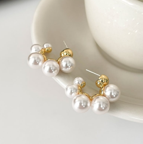 Elegant Pearl C-Hoop Earrings