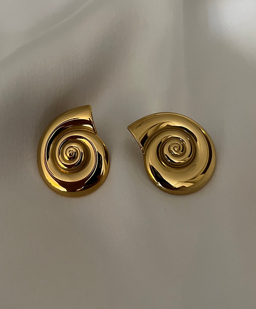 Snail Shell Gold Earring